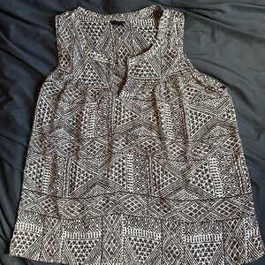 Bobeau Brown and White Geometric Tank Top